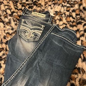 Rock revival size 32